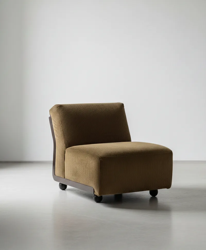 Amanta 24 modular chair, herstoffeerd door Cammers