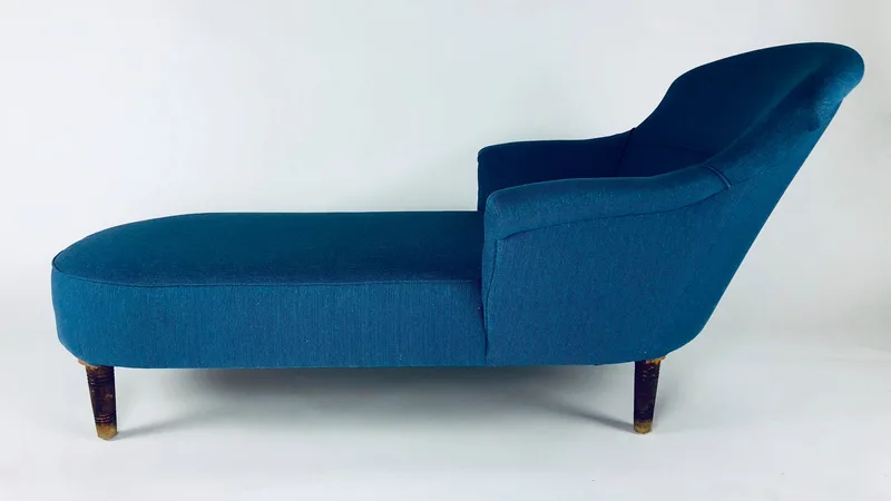 Antieke chaise longue, herstoffeerd door Cammers
