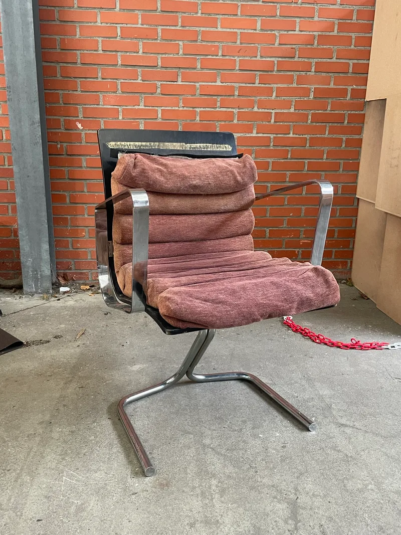 Midcentury Space Age design chair voor de herstoffering, beeld 1