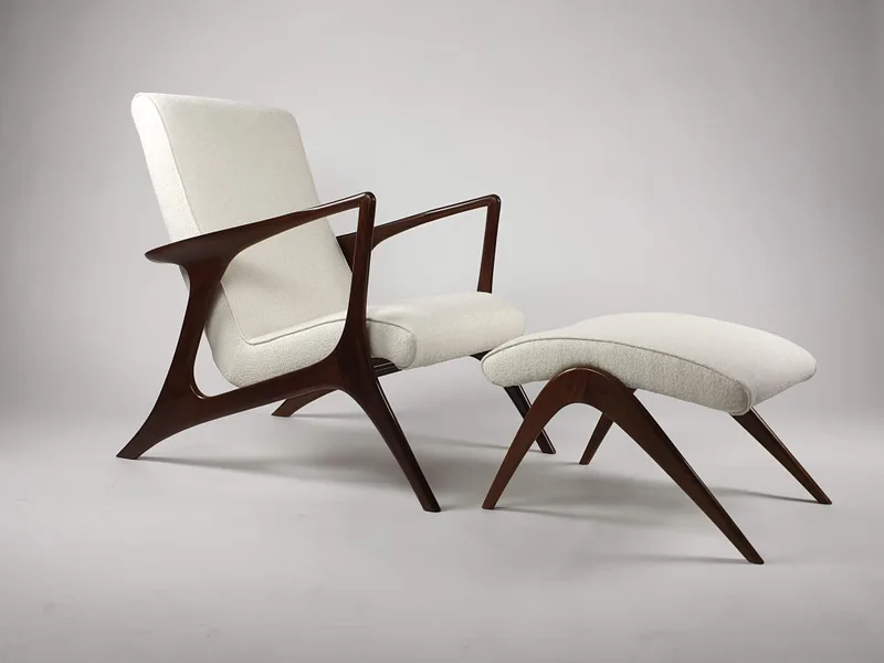 Vladimir Kagan Contour lounge chair, herstoffeerd door Cammers